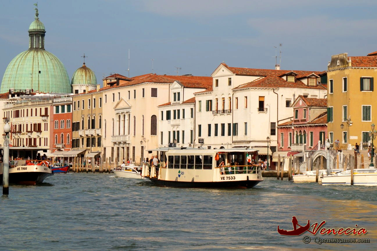 Viaje a Venecia, Gran canal en Vaporetto