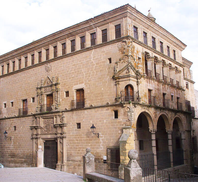 Palacio de los Carvajal Vargas 