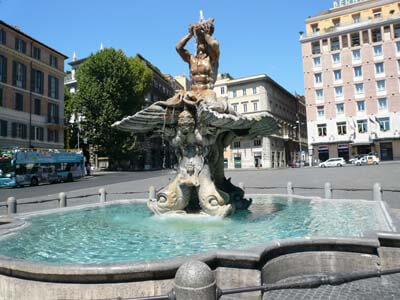 Fontana del Tritone