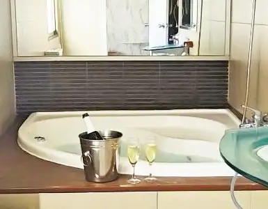 Hoteles con Jacuzzi Privado en la habitación en Almería