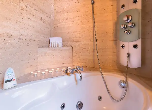 Hoteles con Jacuzzi en la habitación en Ávila Hoteles con Jacuzzi en la habitación en Ávila
