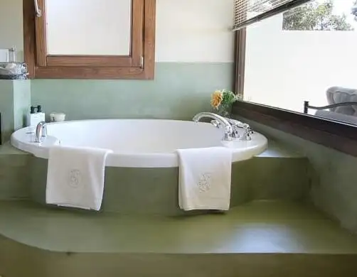 Hotel con Jacuzzi Privado en Ávila Hotel con Jacuzzi Privado en Ávila