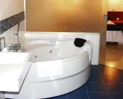 Hotel con jacuzzi privado en la habitación en Ávila Hotel con jacuzzi privado en la habitación en Ávila