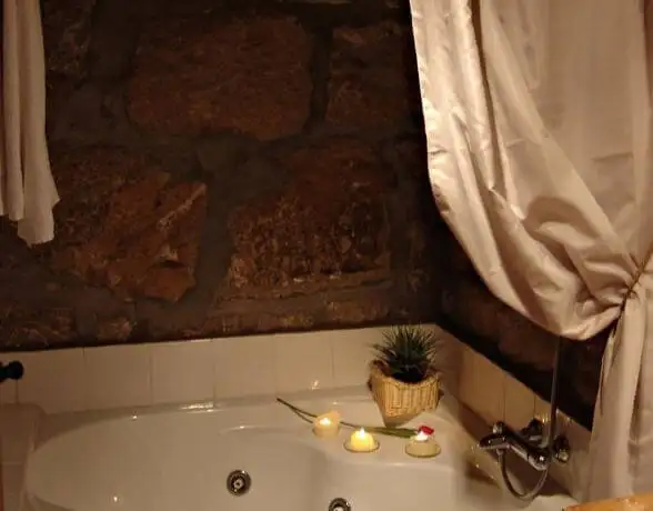 Hoteles con jacuzzi privado en la habitación en Ávila Hoteles con jacuzzi privado en la habitación en Ávila