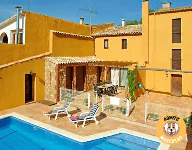 Casas con Piscina Privada en la habitación Barcelona