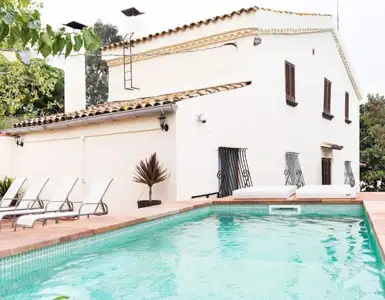 Casas con Piscina Privada en la habitación Barcelona