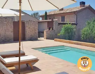 Casas con Piscina Privada en la habitación Barcelona