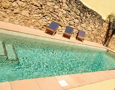 Casas con Piscina Privada en la habitación Barcelona