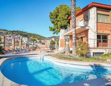 Casas con Piscina Privada Barcelona