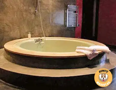 Hoteles Rurales con jacuzzi privado en la habitación Barcelona