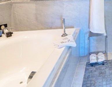 Hoteles con jacuzzi en la habitación Barcelona