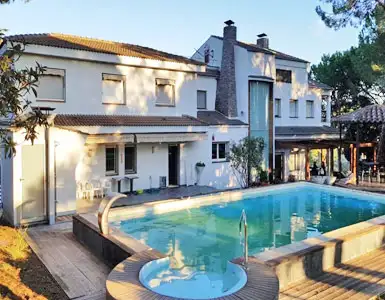Hoteles con jacuzzi en la habitación Caldes de Montbui