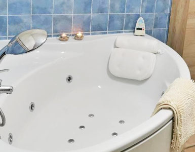 Hoteles con jacuzzi en la habitación Setenil de las Bodegas
