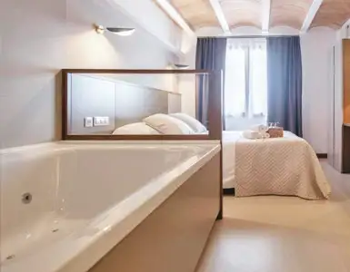 Hoteles con jacuzzi en la habitación Castellón