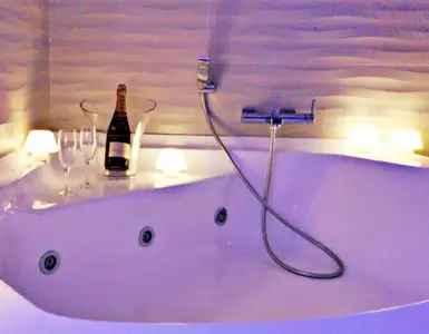 Hoteles con jacuzzi en la habitación Castellón