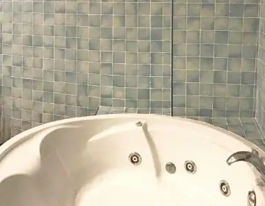 Hoteles con jacuzzi en la habitación Girona
