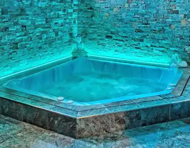 Hoteles con jacuzzi en la habitación Girona