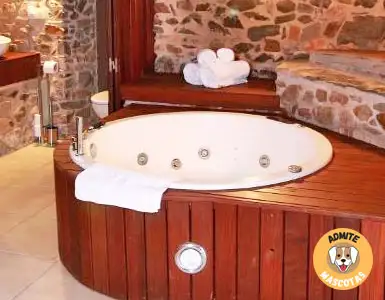 Hoteles con jacuzzi en la habitación Girona