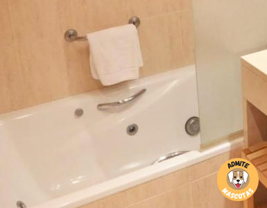 Hoteles con jacuzzi en la habitación Girona