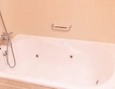 Hoteles con jacuzzi en la habitación Girona
