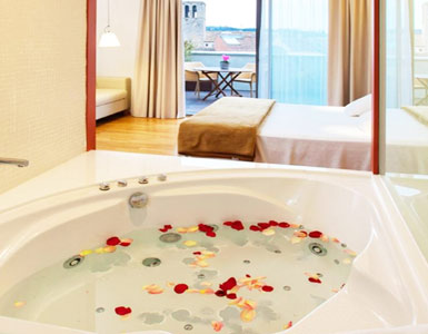 Hoteles con jacuzzi en la habitación Girona