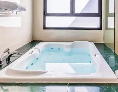 Hoteles con jacuzzi en la habitación Granada