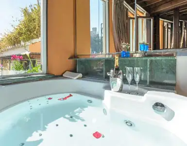 Hoteles con jacuzzi en la habitación Granada