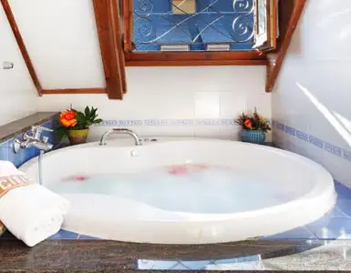 Hoteles con bañera de hidromasaje en la habitación Huesca