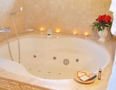Hoteles con jacuzzi en la habitación Huesca