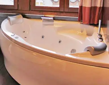 Hoteles con bañera de hidromasaje en la habitación Huesca