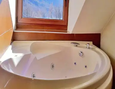 Hoteles con bañera de hidromasaje en la habitación Huesca
