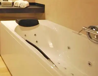 Hoteles con bañera de hidromasaje en la habitación Huesca