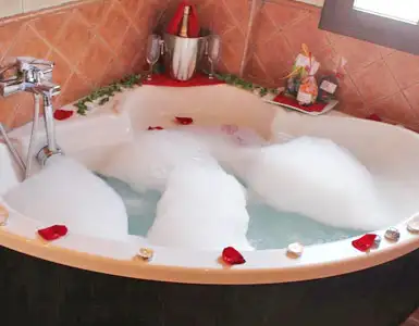 Hoteles con jacuzzi en la habitación Jaén