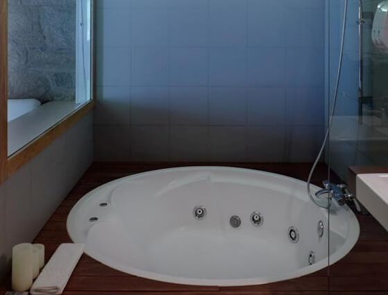 Hoteles con Jacuzzi Privado en la habitación en La Coruña