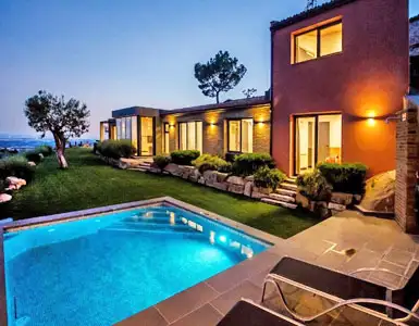 Hoteles con piscina en la habitación Lleida