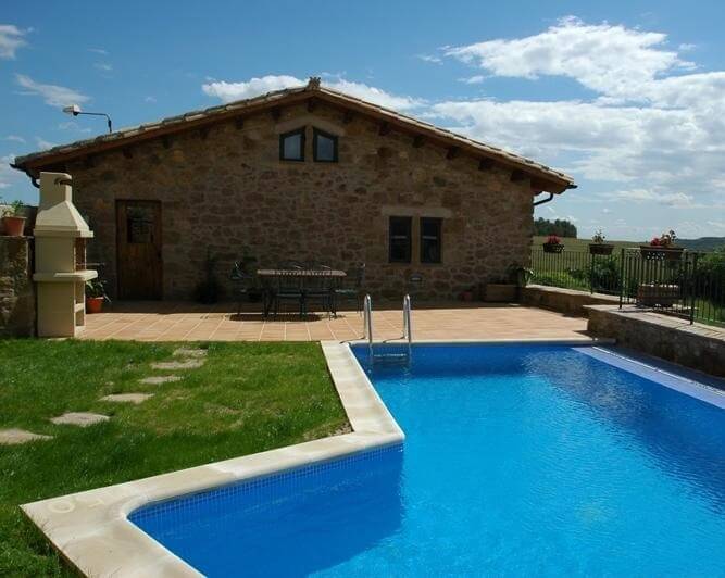 Hotel con piscina-privada privado en la habitación en Lleida