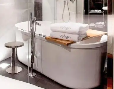 Hoteles con jacuzzi en la habitación Madrid