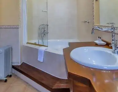 Hoteles con bañera de hidromasaje en la habitación Segovia