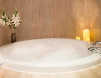 Hoteles con jacuzzi en la habitación Segovia