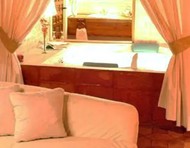Hoteles con jacuzzi en la habitación Segovia