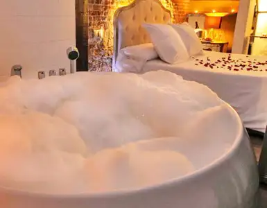 Hoteles con jacuzzi en la habitación Segovia