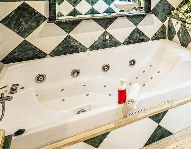 Hoteles con bañera de hidromasaje en la habitación Sevilla, Gines