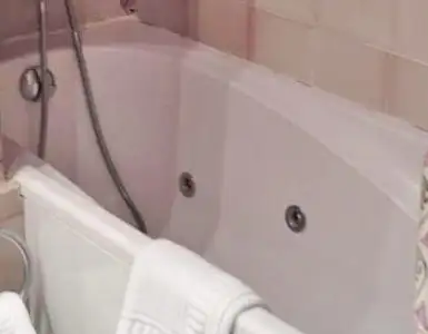 Hoteles con bañera de hidromasaje en la habitación Teruel