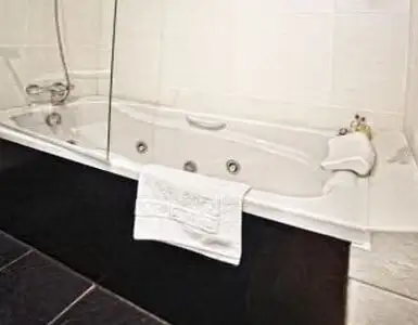 Hotel con Jacuzzi en la habitación Valladolid