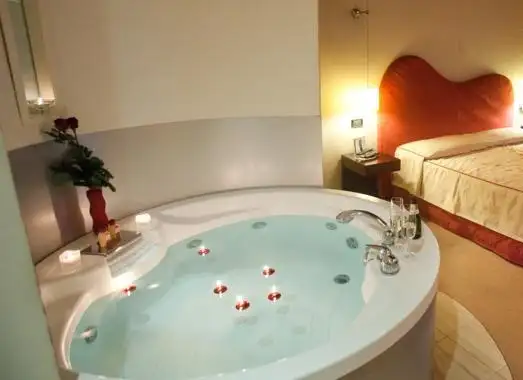 Hoteles con Jacuzzi privado en la habitación Roma