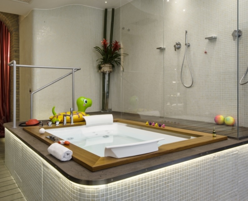 Hotel con Jacuzzi privado en la habitación Roma