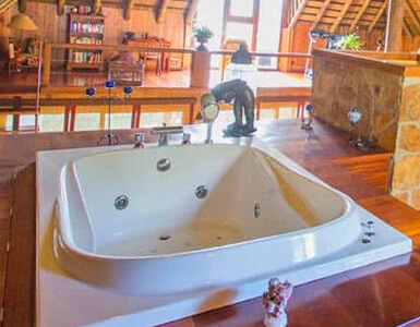 villa con bañera de hidromasaje malaga